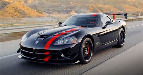 muscle cars: Dodge viper Black