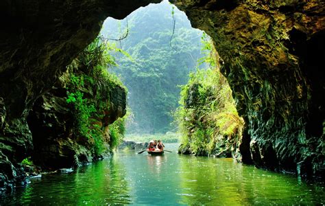 HOA LU - TAM COC - MUA CAVE - CUC PHUONG NATIONAL PARK 2 DAYS 1 NIGHT