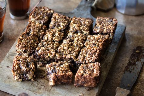 Chocolate Banana Nut Bars | URBAN BAKES