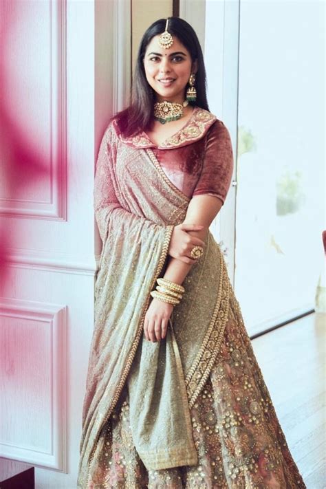 8 pictures that prove Isha Ambani is a stylish wedding guest | Vogue India