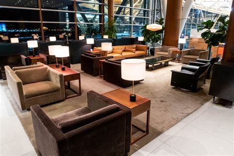 Cathay Pacific Lounge Vancouver (Review & Photos) - KN Aviation