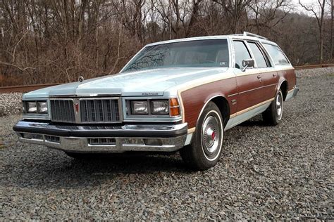 Grand Safari! 1978 Pontiac Wagon Survivor | Barn Finds