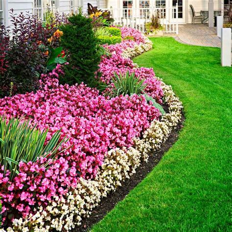 10 Flower Border Ideas and Designs | Family Handyman