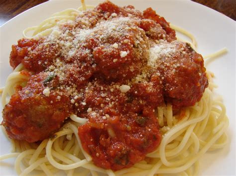 A Bear in the Kitchen: Pioneer Woman Spaghetti and Meatballs