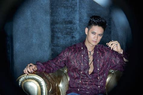 'Shadowhunters' - Harry Shum Jr Interview on Magnus Bane