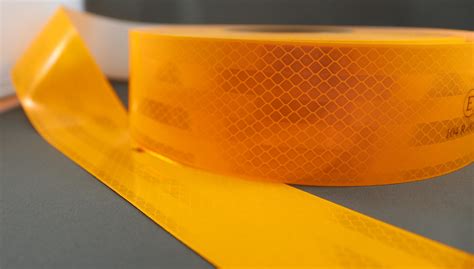 3M Fluoro Yellow (983-21) Diamond Grade Class 1 Reflective Tape ...