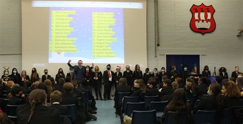 Welling School on Twitter: "15.12.21 - Y7s had their Christmas ...