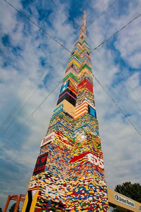 500,000 bricks used to create this record breaking 112ft high Lego Tower - Techglimpse