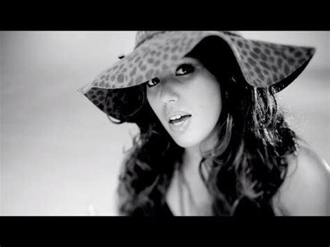 Ayna - Comme Moi (Clip Officiel) - YouTube