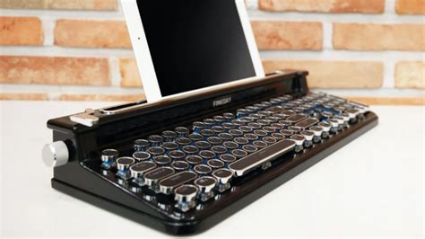 Fineday Retro Bluetooth Typewriter Keyboard pairs with up to three devices | Typewriter ...