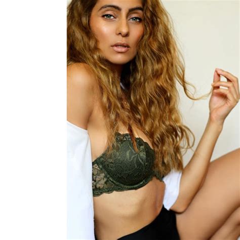 These 7 Pictures Prove That VJ Anusha Dandekar Is Getting Hotter And Hotter Day By Day ...