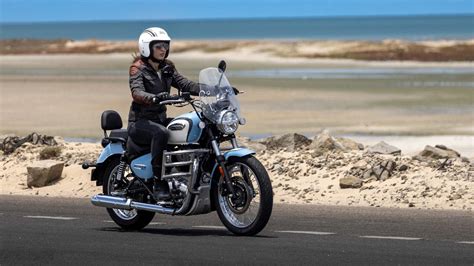 Royal Enfield updates Meteor 350 range, launches new Aurora variant ...