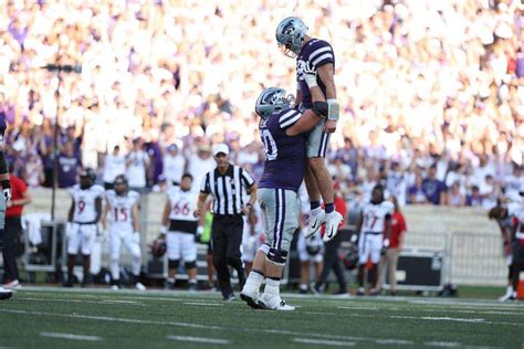 🏈 Howard makes history, as No. 16/17 K-State opens with shutout of SEMO