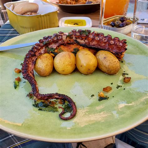 [I ate] Octopus and Migas in Lisbon, Portugal : food