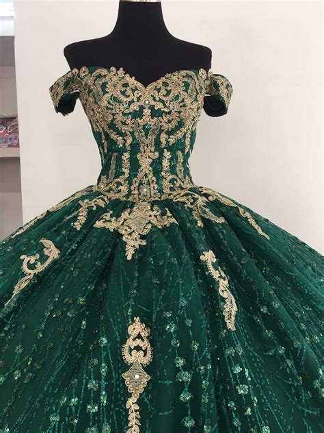 Pin by Maria I on Quinceañera de ash💚👸 in 2023 | Quince dresses ...