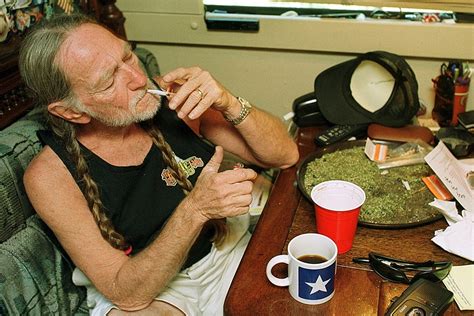 Willie Nelson Launching His Own Line of Marijuana Products