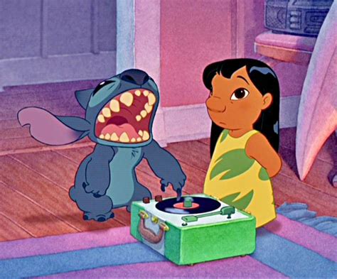 Stitch loves music | Lilo and stitch, Lilo and stitch movie, Disney