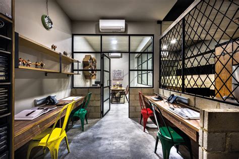 An unconventional office that looks like a cafe | Lookbox Living