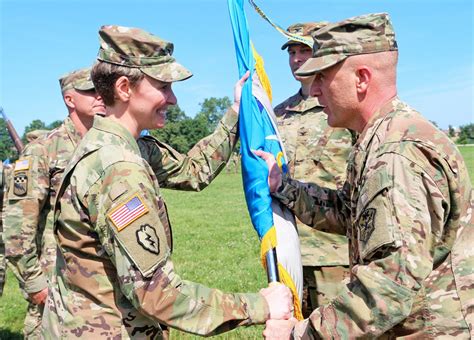 Army's largest Military Intelligence Brigade welcomes new commander | Article | The United ...