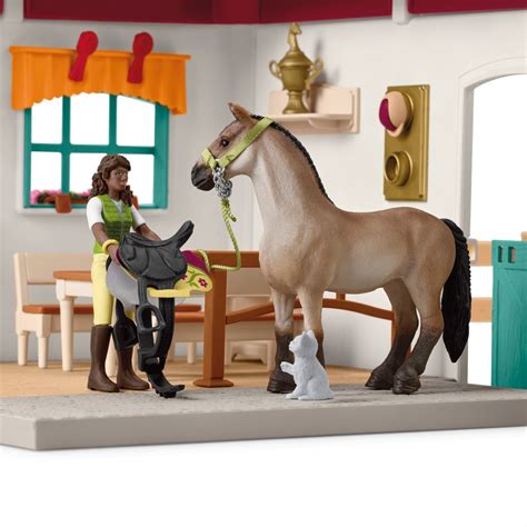 schleich Horse Club Set 42591 Sattelkammer | Smyths Toys Deutschland