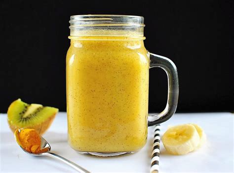 Super Kiwifruit Smoothie - thatsREALyummy