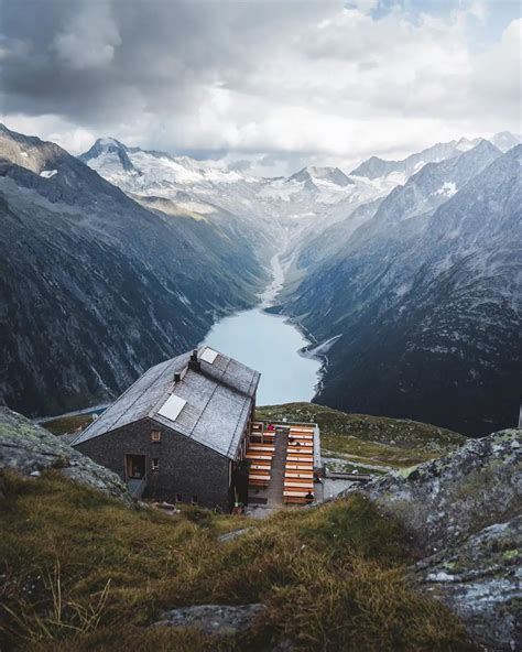 Best Hiking Trails in the Alps of Austria