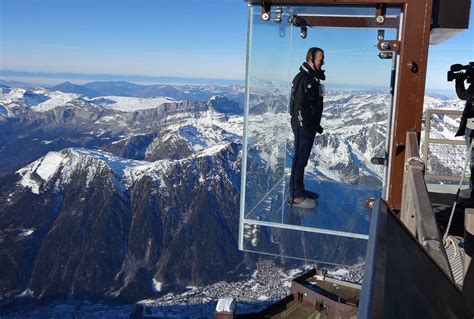 Most Terrifying Glass Bridges In World: China Glass Bridge Is Highest ...