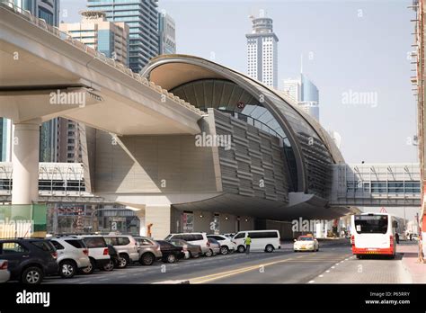 Dubai monorail station hi-res stock photography and images - Alamy