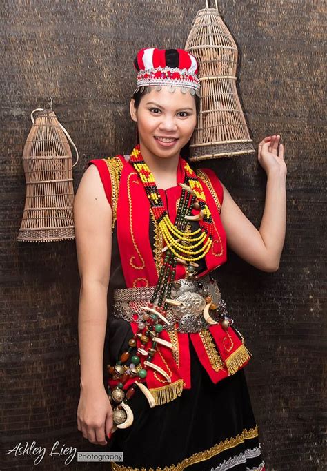 Borneo ~ Bidayuh (Dayak) costume Putrajaya, Traditional Fashion ...