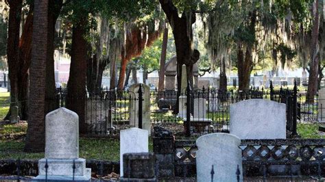 History & Heritage: Oaklawn Cemetery deserves to be preserved