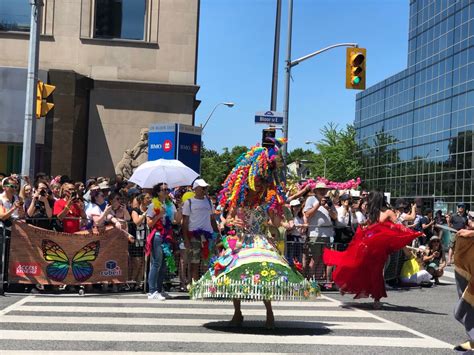 Pride parade brings 'electric' vibe to Toronto's streets Sunday | CBC News