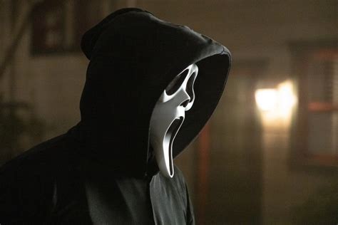 'Scream' - Ghostface Voice Actor Roger L. Jackson Is the Unsung Horror Icon of the Slasher ...