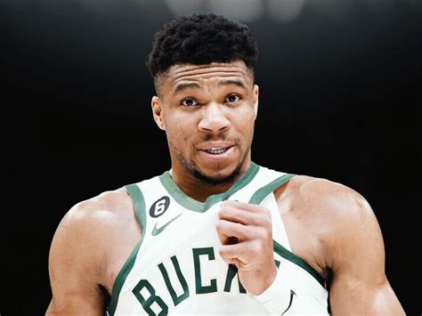 Giannis Antetokounmpo Injury Update