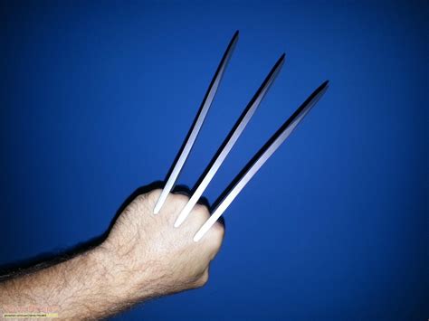 X-Men Origins: Wolverine Wolverine Claws original prop weapon