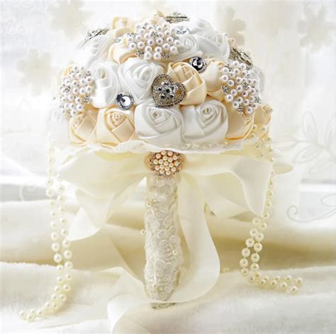 AYiCuthia Elegant Pearl Wedding Flower Bridal Bouquets Crystal Sparkle bouquet Bride Bridesmaid ...