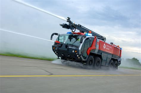 Rosenbauer Panter 8x8 CA7 HRET SWB Fire Truck (2010) del aeropuerto Leipzig-Halle (Schkeuditz ...