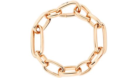 https://robbreport.com/style/jewelry/favorite-fall-designs-bergdorf ...