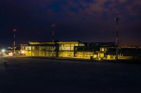 New Brașov airport unveils first virtual air traffic control tower in ...