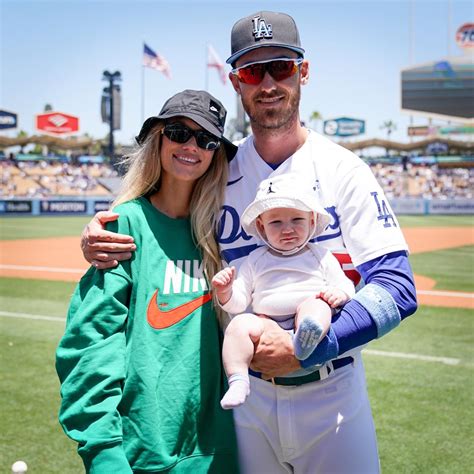 Inside Cody Bellinger's relationship with Bahamian model girlfriend ...