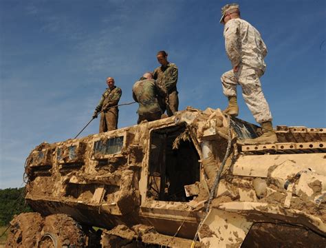 Fort Leonard Wood Marines consider muddy course an honor | Article | The United States Army