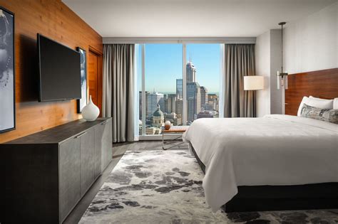 Luxury Rooms & Hotel Suites in Downtown Indianapolis | JW Marriott Indianapolis