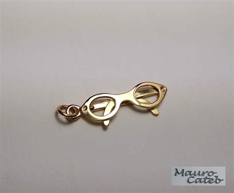 Eyeglasses gold charm | 2.5 cm long | MAURO CATEB | Flickr