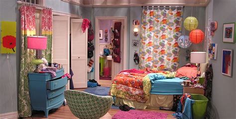 Penny's bedroom from The Big Bang Theory | Bedroom color schemes ...