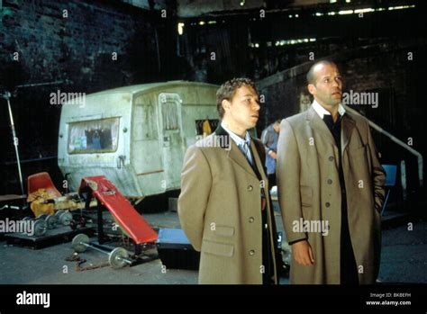 SNATCH (2000) STEPHEN GRAHAM, JASON STATHAM SNAT 039 Stock Photo - Alamy