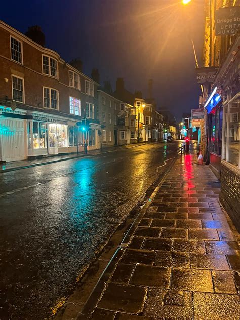 Updated: Overflowing drains flood main road in Tadcaster | YorkMix