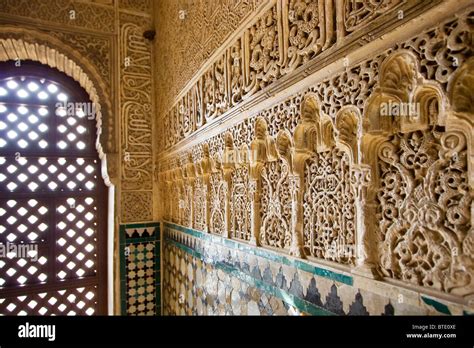 Details of Moorish architecture inside the Alhambra Palace, Granada, Spain Stock Photo - Alamy