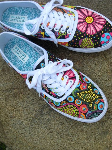 Doodle Shoes: How to decorate canvas shoes with acrylic paint ...