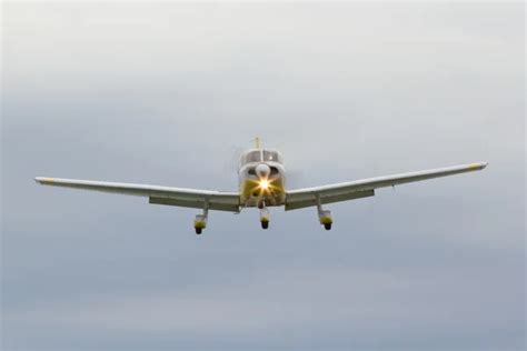 Small plane landing Stock Photos, Royalty Free Small plane landing ...