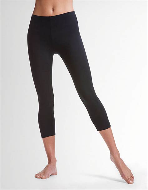 Danskin Capri Leggings in Black | Lyst