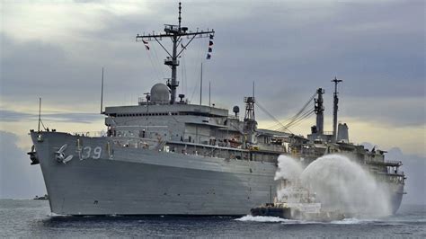 USS Emory S. Land Makes First Visit to Kure, Japan | Us navy submarines, Navy submarine, Navy day